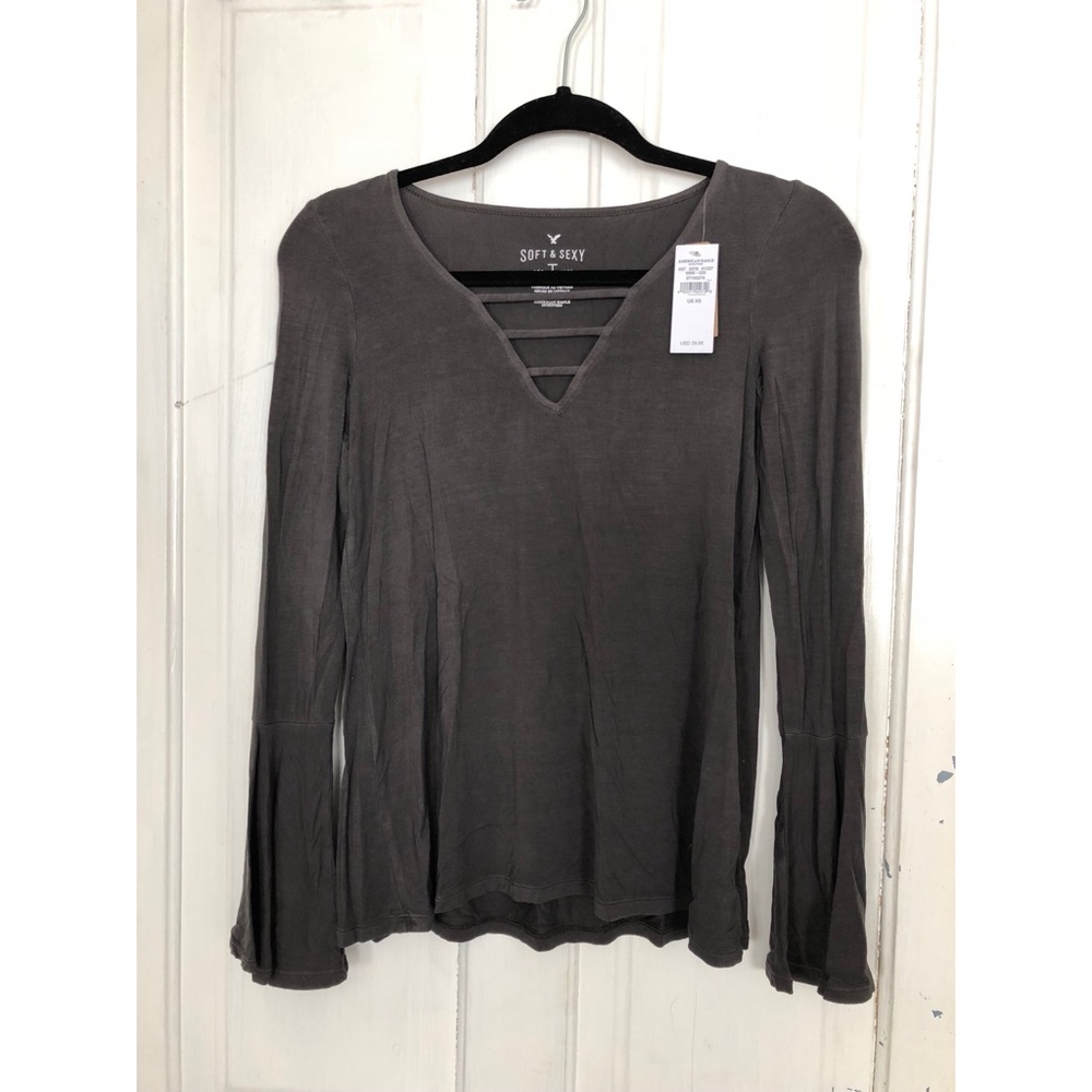 XS American Eagle Gray Long sleeved shirt